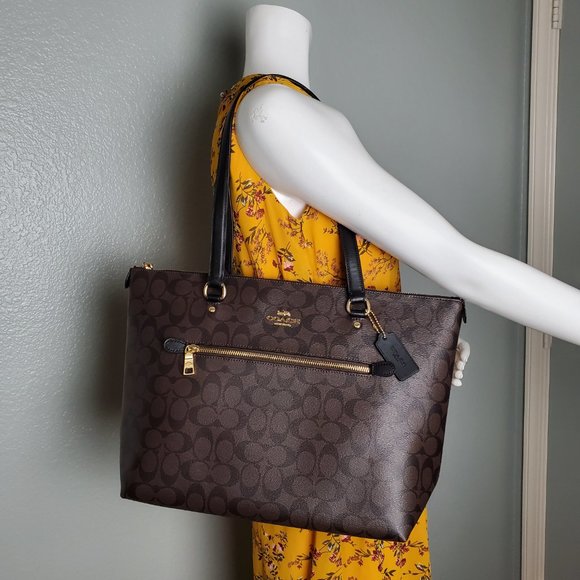 COACH GALLERY TOTE AND WALLET COMBO - Picture 6 of 9